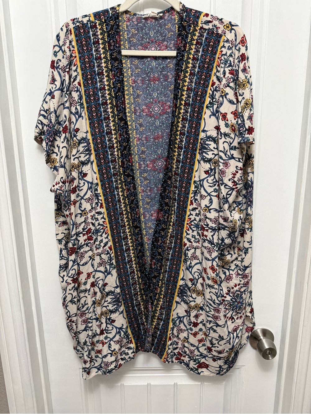 Gypsy Love Size Medium Bohemian Floral Open Face Long Kimono (46-21)